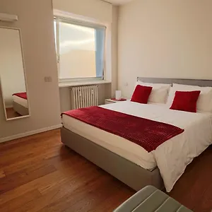 Isola Apart-hotel Milão