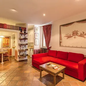 Apartamento Lovely Flat By The Trevi Fountain, Roma