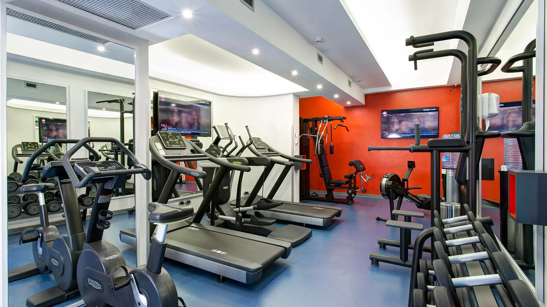 iQ Hotel Roma