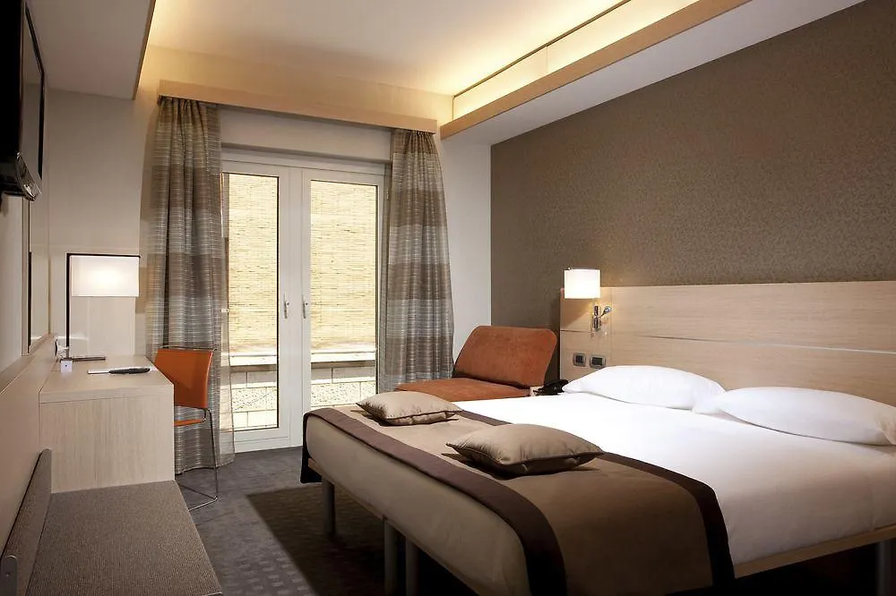 Iq Hotel Roma 4*, Rome Italy